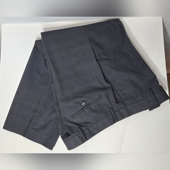 Men's Gray Plaid Classic Fit Dockers Pants Size 38 x 31 - Picture 6 of 6